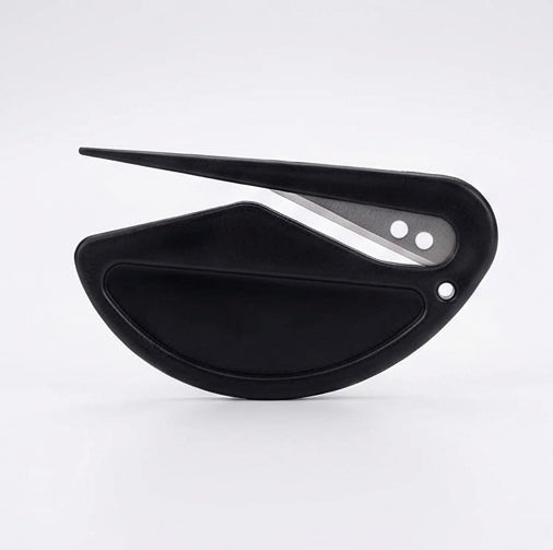 Painless knot cutter for long-haired cats