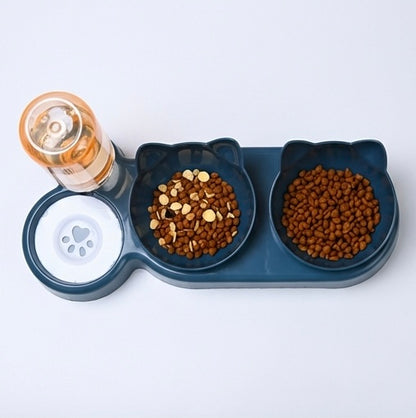 3-in-1 Katzennapf mit Ohrendesign – Abgewinkelte Näpfe + Schwerkraft-Trinkbrunnen mit Nackenschutz